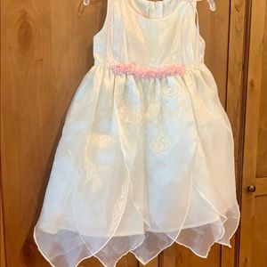 Amanda Rose 3T NWOT Ivory iridescent dress with pink ribbon roses and tulip hem